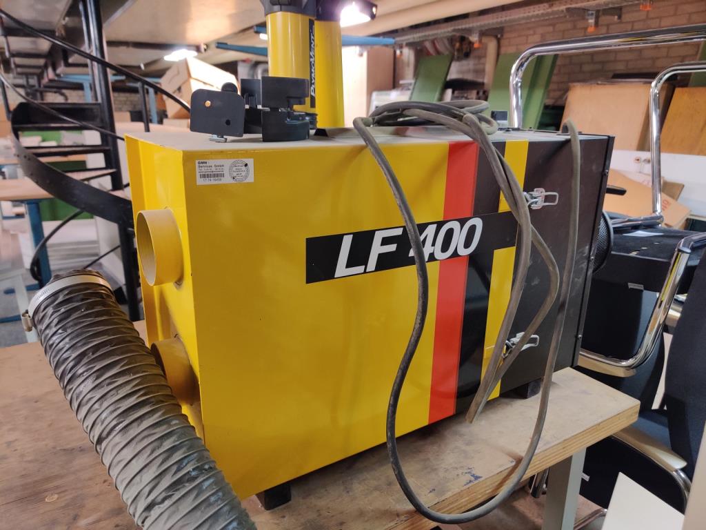 Nicht mehr benötigtes Equipment einer beruflichen Schule-4