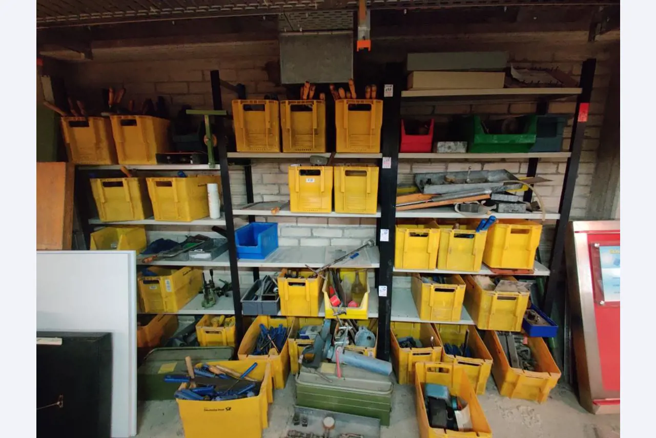 Equipos que ya no necesita un centro de formación profesional-11