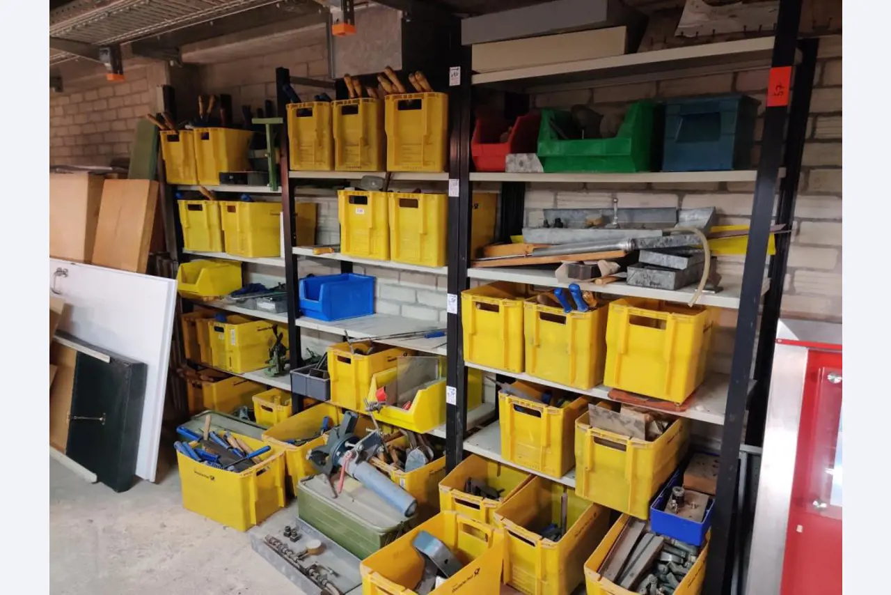 Equipos que ya no necesita un centro de formación profesional-8