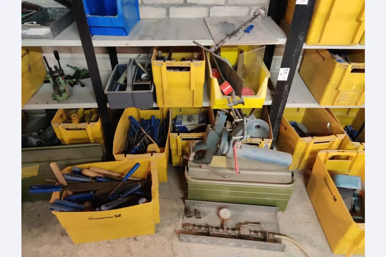 Equipos que ya no necesita un centro de formación profesional-9