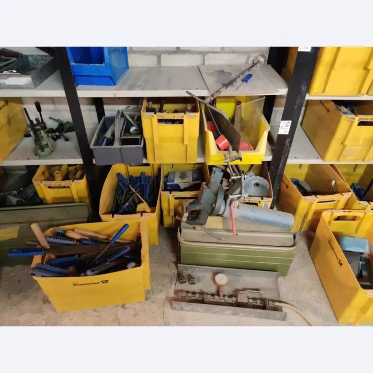 Equipos que ya no necesita un centro de formación profesional-9