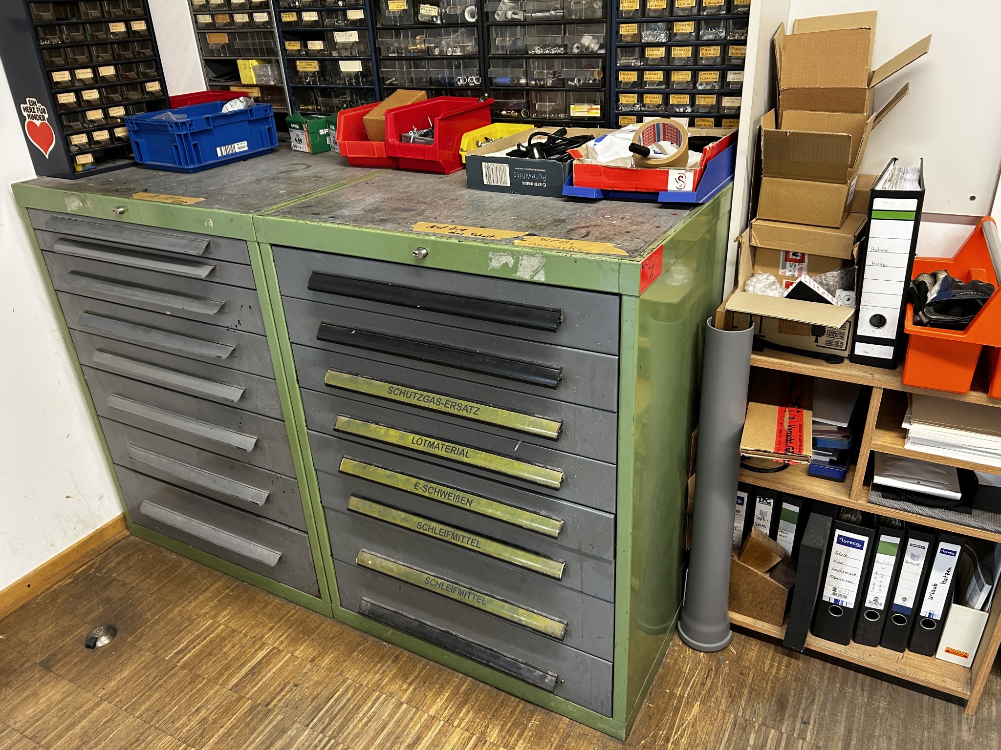 Equipment of a training workshop that is no longer needed-1