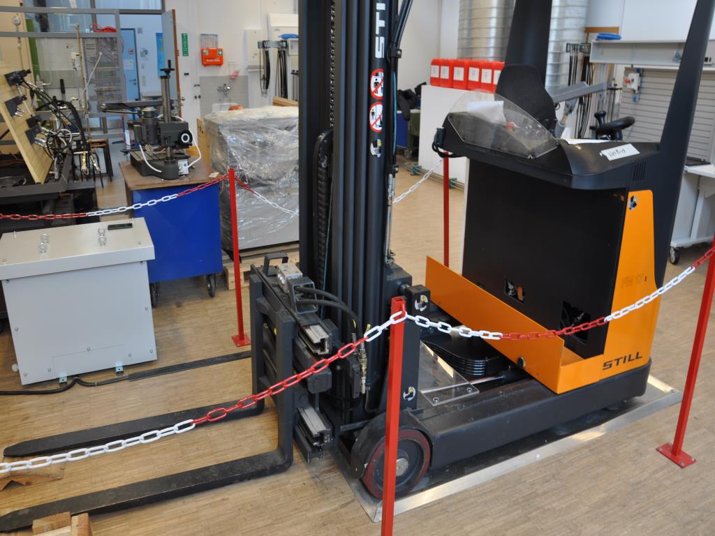 Equipment of a training workshop that is no longer needed-5