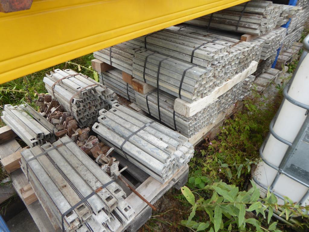 
Máquinas de construção, equipamentos de construção, escavadoras, cofragens, escoras para pavimentos, Peri, Doka, veículos, materiais de construção<br>-3