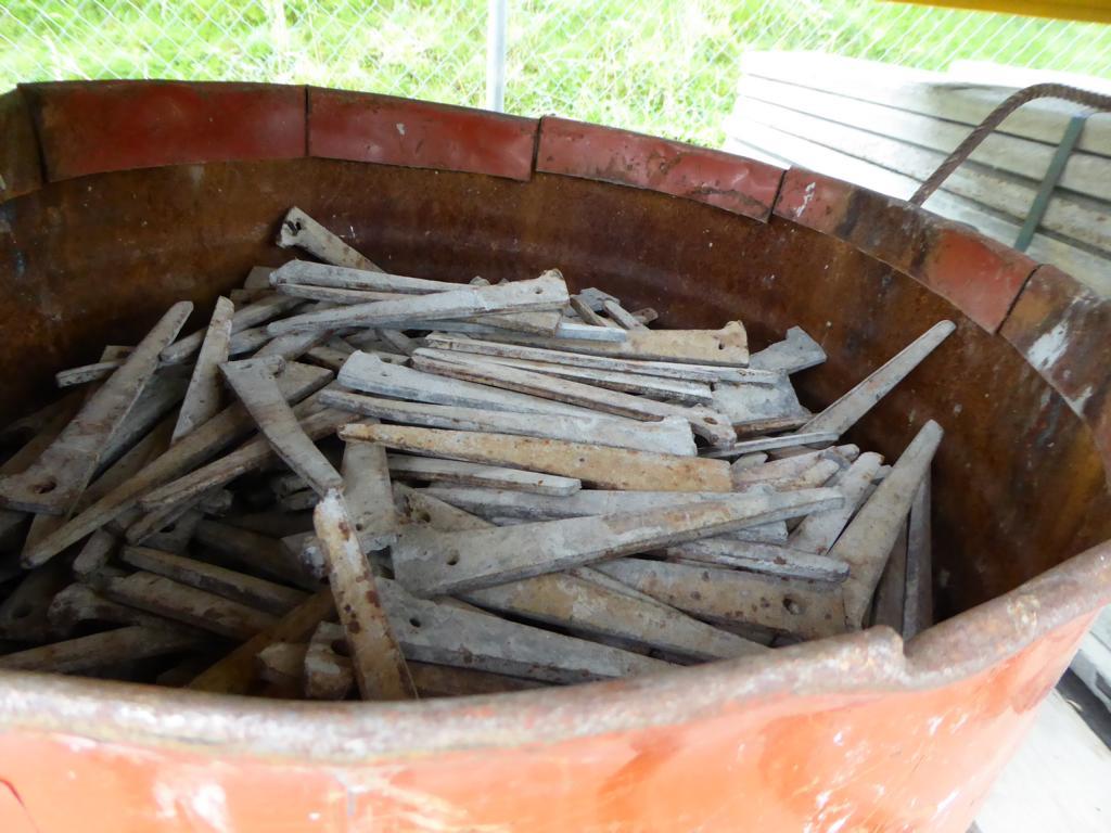 
Máquinas de construção, equipamentos de construção, escavadoras, cofragens, escoras para pavimentos, Peri, Doka, veículos, materiais de construção<br>-5