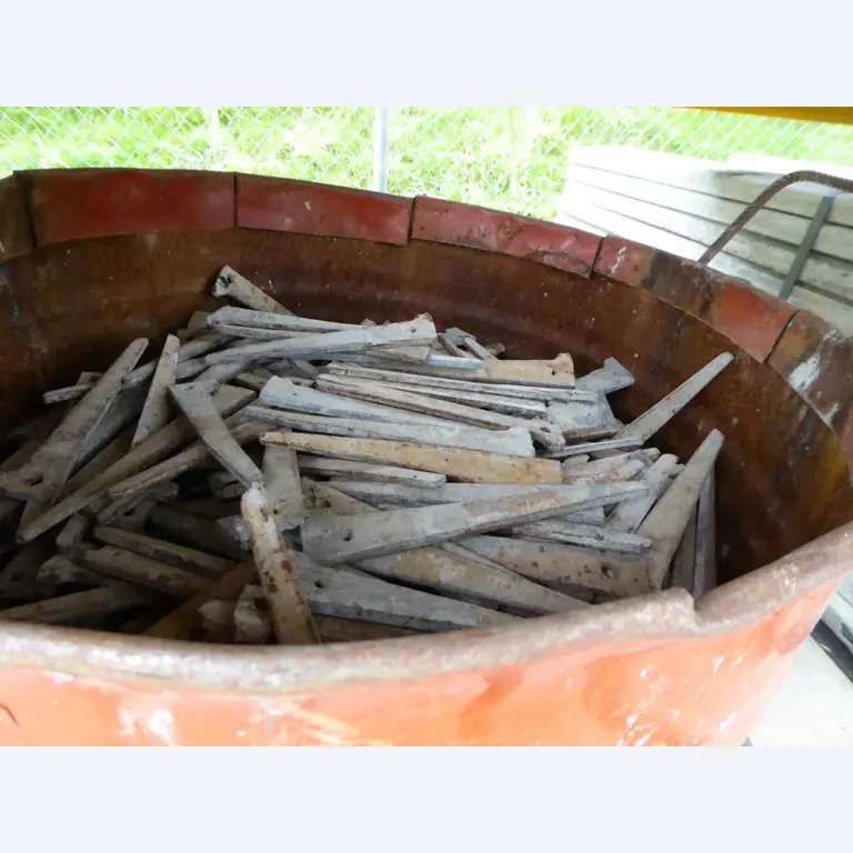 Máquinas de construção, equipamentos de construção, escavadoras, cofragens, escoras para pavimentos, Peri, Doka, veículos, materiais de construção<br>-5