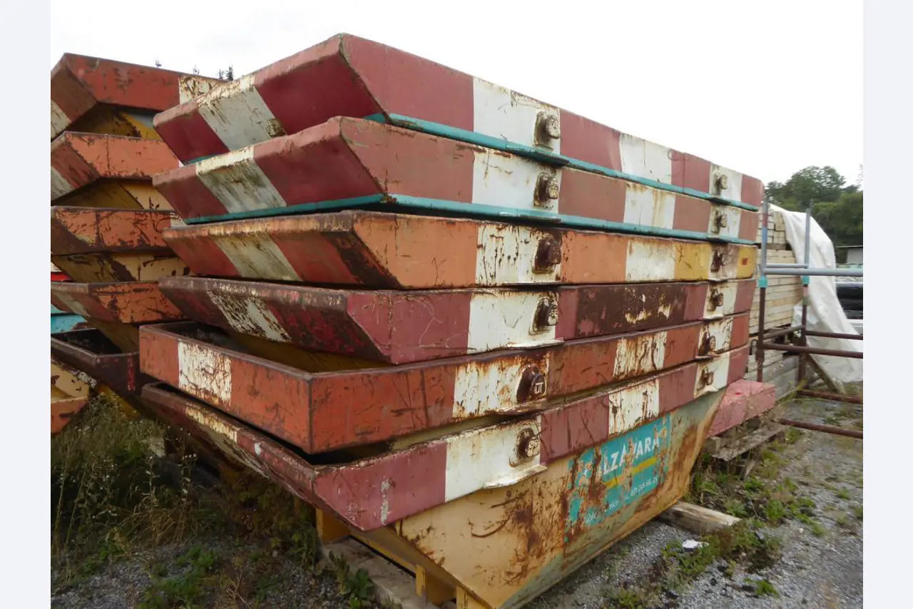 construction machinery, construction equipment, excavators, formwork, props, Peri, Doka, vehicles, building materials<br> -2