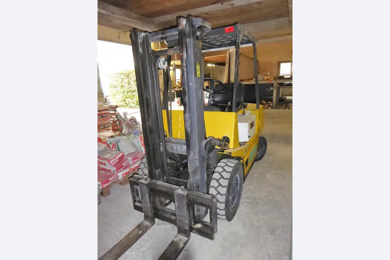 construction machinery, construction equipment, excavators, formwork, props, Peri, Doka, vehicles, building materials<br> -1