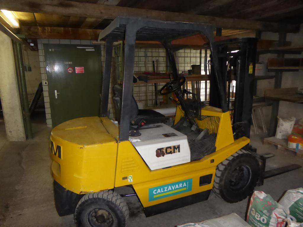 
Máquinas de construção, equipamentos de construção, escavadoras, cofragens, escoras para pavimentos, Peri, Doka, veículos, materiais de construção<br>-2