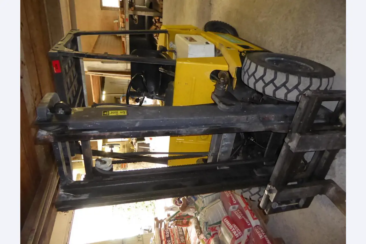 construction machinery, construction equipment, excavators, formwork, props, Peri, Doka, vehicles, building materials<br> -5