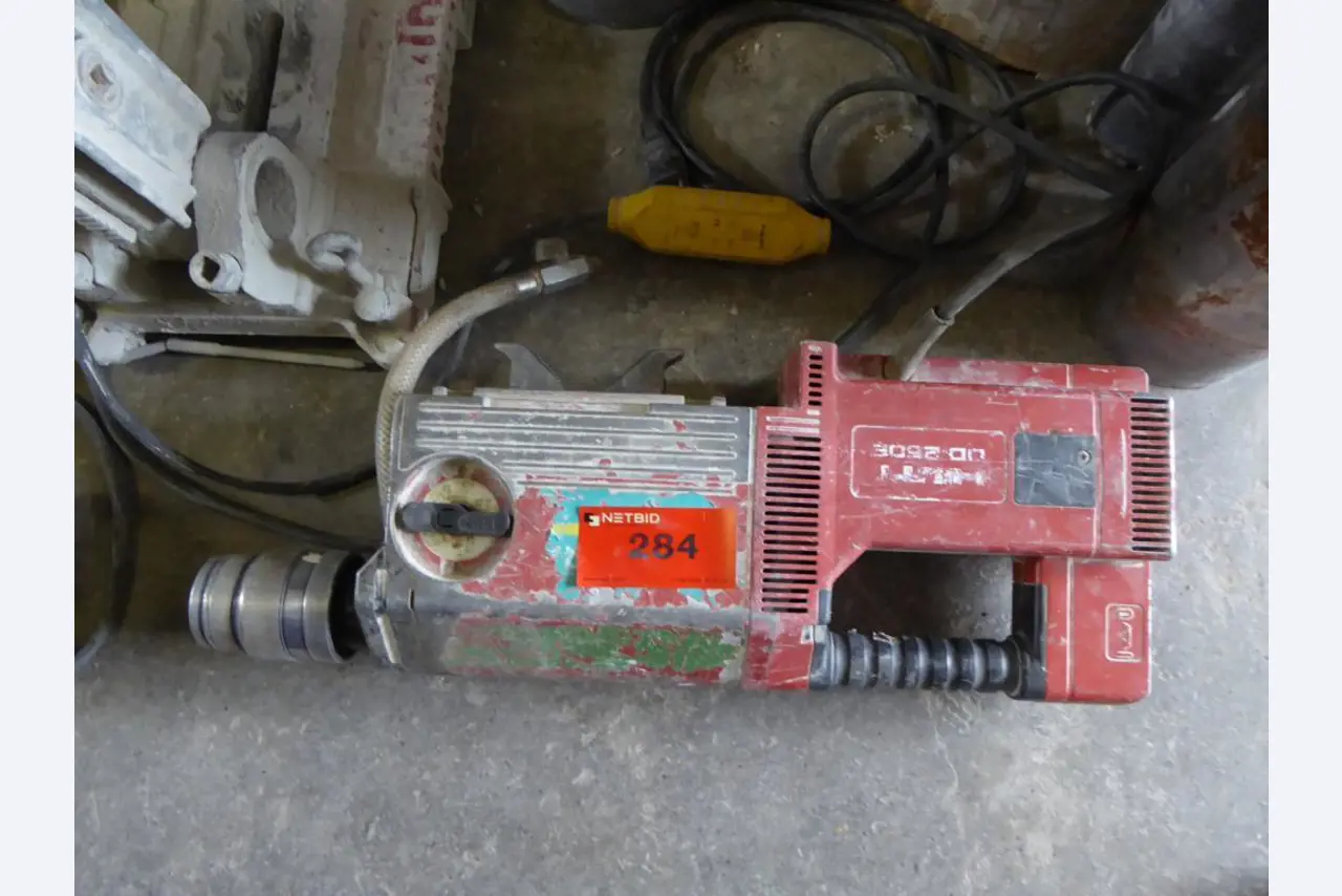 construction machinery, construction equipment, excavators, formwork, props, Peri, Doka, vehicles, building materials<br> -2