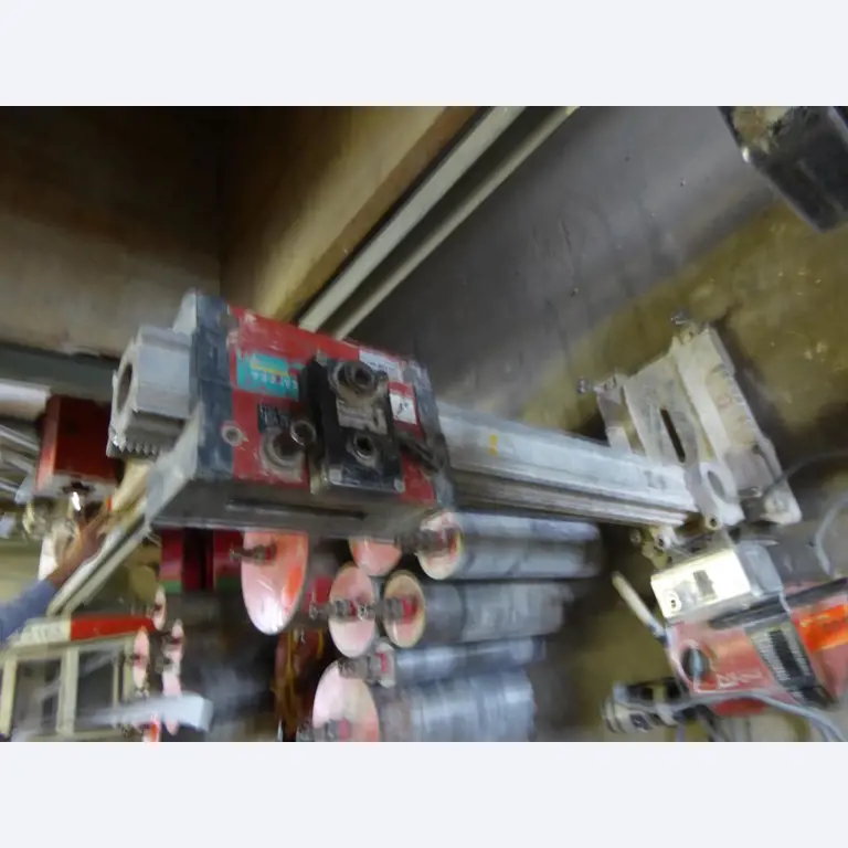 Máquinas de construção, equipamentos de construção, escavadoras, cofragens, escoras para pavimentos, Peri, Doka, veículos, materiais de construção<br>-3