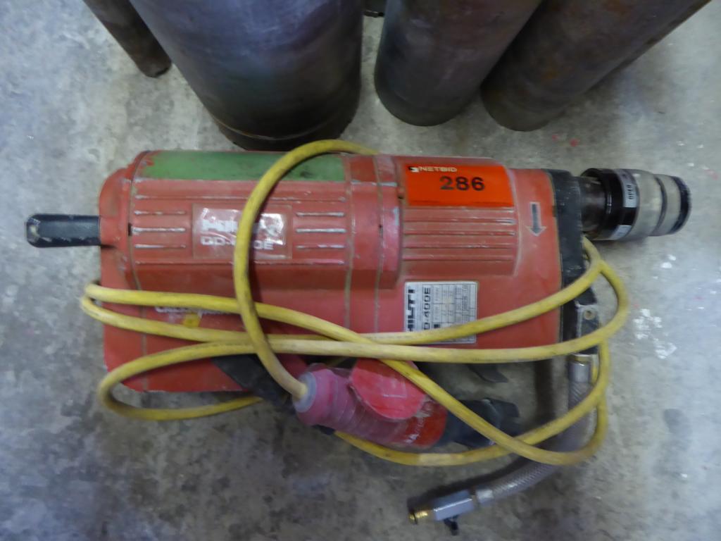 
Máquinas de construção, equipamentos de construção, escavadoras, cofragens, escoras para pavimentos, Peri, Doka, veículos, materiais de construção<br>-2