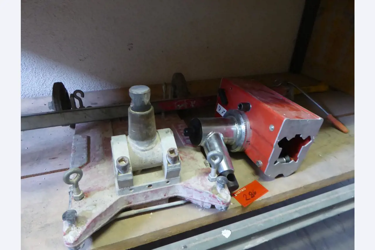 construction machinery, construction equipment, excavators, formwork, props, Peri, Doka, vehicles, building materials<br> -4