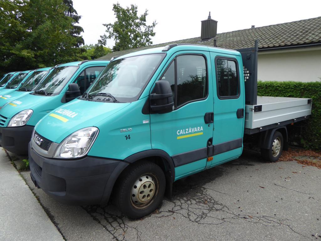 
Máquinas de construção, equipamentos de construção, escavadoras, cofragens, escoras para pavimentos, Peri, Doka, veículos, materiais de construção<br>-1