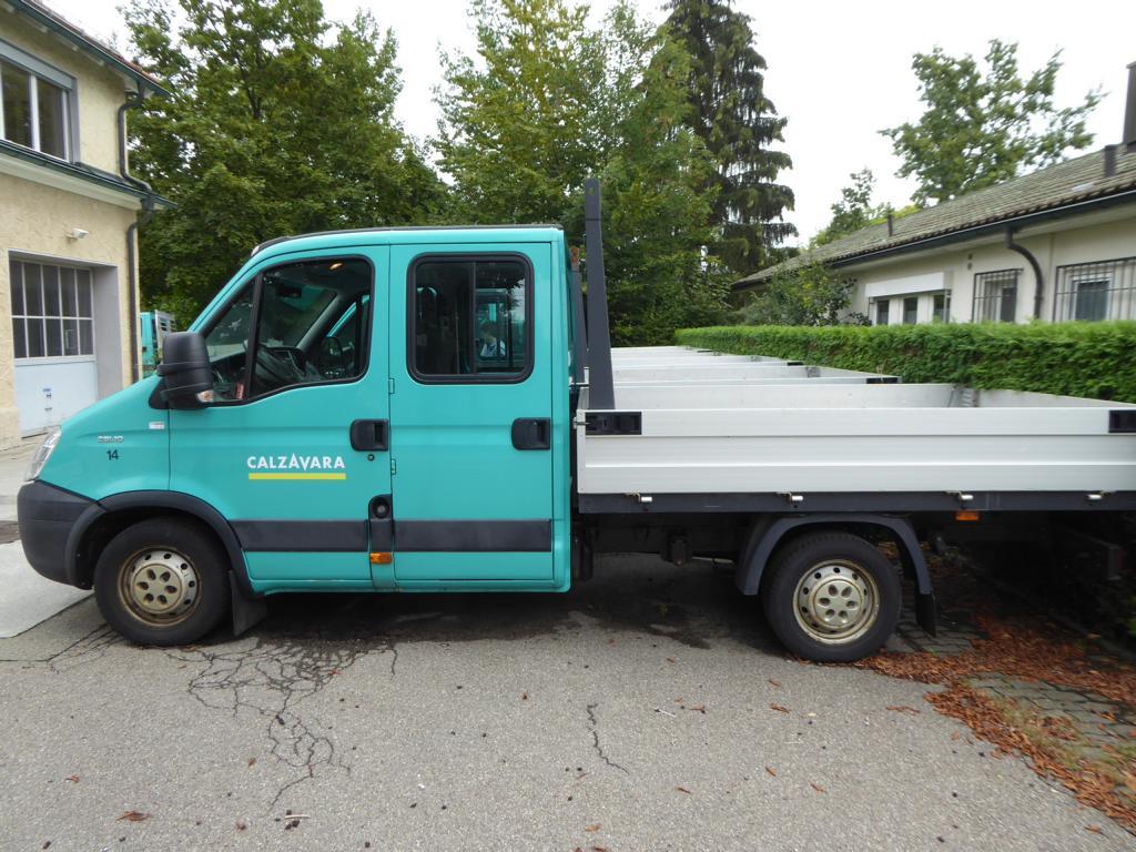 
Máquinas de construção, equipamentos de construção, escavadoras, cofragens, escoras para pavimentos, Peri, Doka, veículos, materiais de construção<br>-2