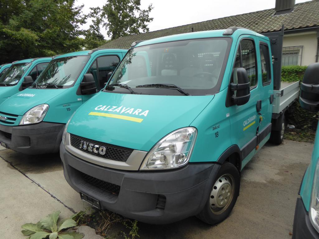 
Máquinas de construção, equipamentos de construção, escavadoras, cofragens, escoras para pavimentos, Peri, Doka, veículos, materiais de construção<br>-1