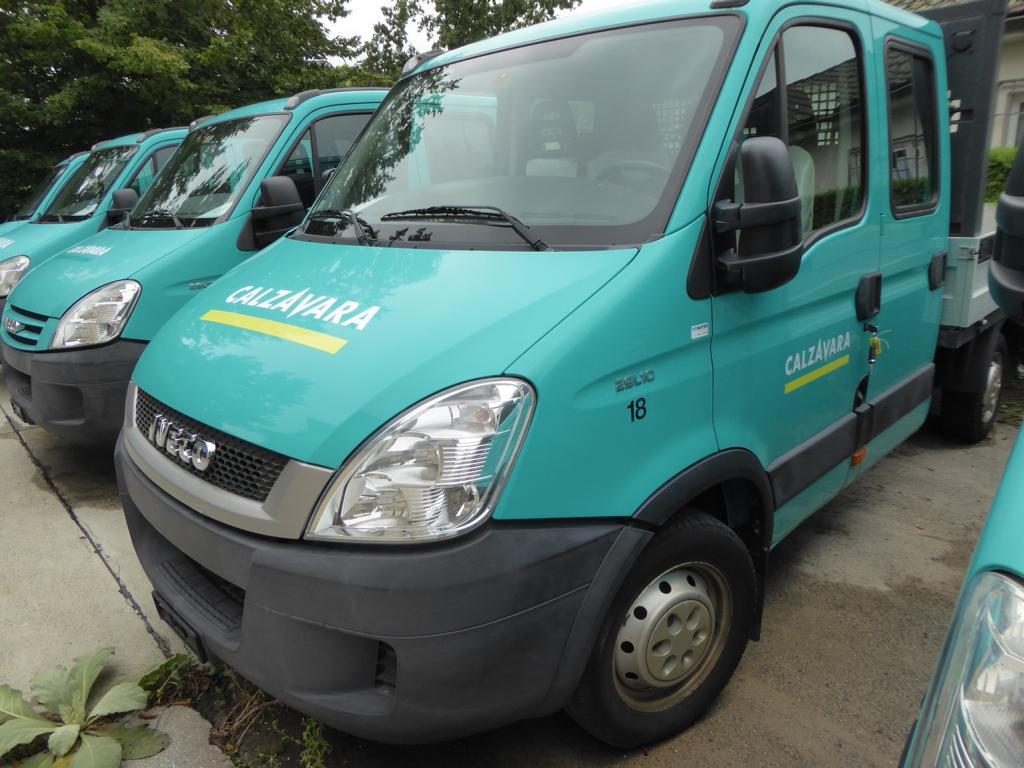 
Máquinas de construção, equipamentos de construção, escavadoras, cofragens, escoras para pavimentos, Peri, Doka, veículos, materiais de construção<br>-2