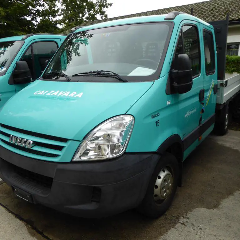 Transporteur Iveco 29L10 HDI DOKA