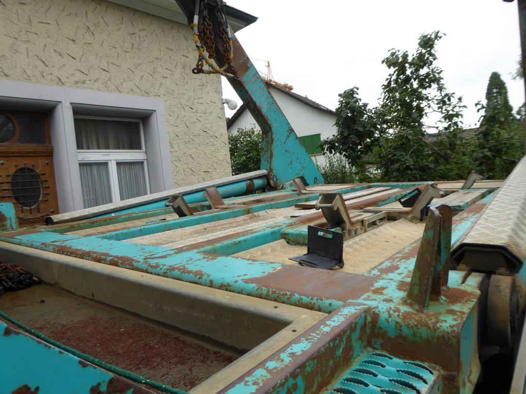 
Máquinas de construção, equipamentos de construção, escavadoras, cofragens, escoras para pavimentos, Peri, Doka, veículos, materiais de construção<br>-11