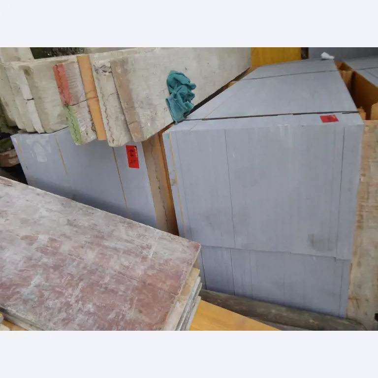 Bouwmachines, bouwuitrusting, graafmachines, bekisting, vloerstempels, Peri, Doka, voertuigen, bouwmaterialen<br>-2