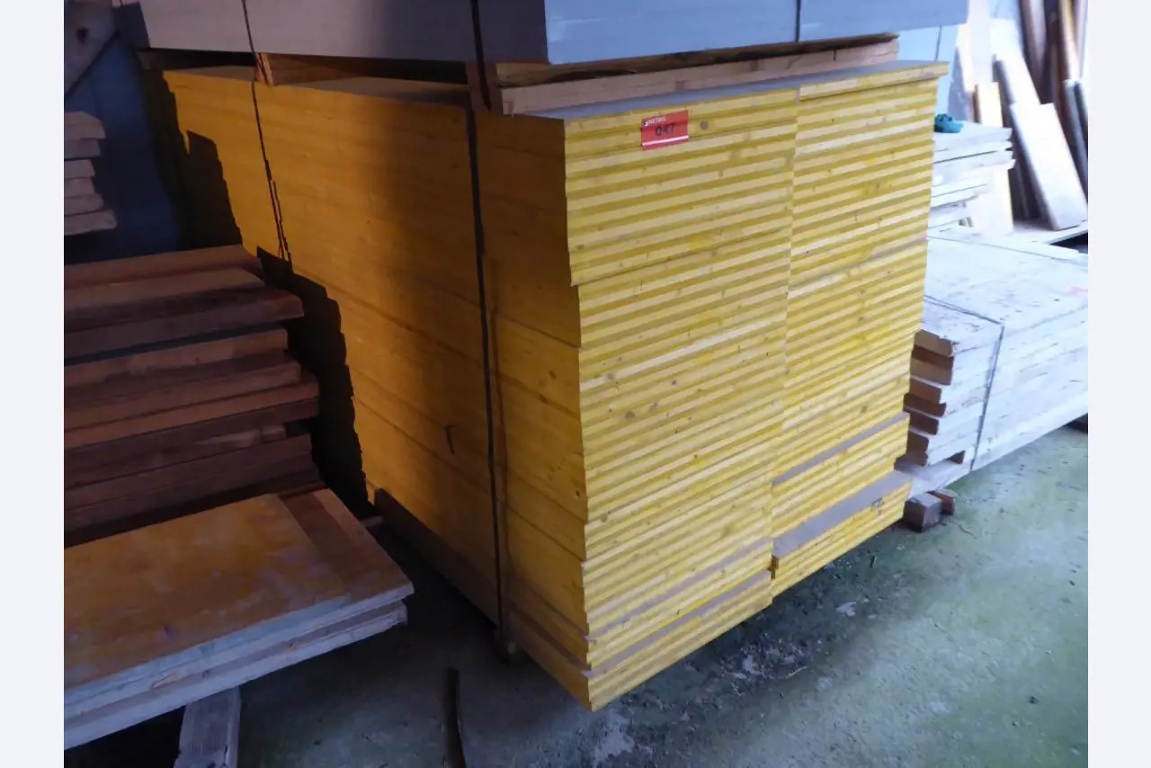 construction machinery, construction equipment, excavators, formwork, props, Peri, Doka, vehicles, building materials<br> -2