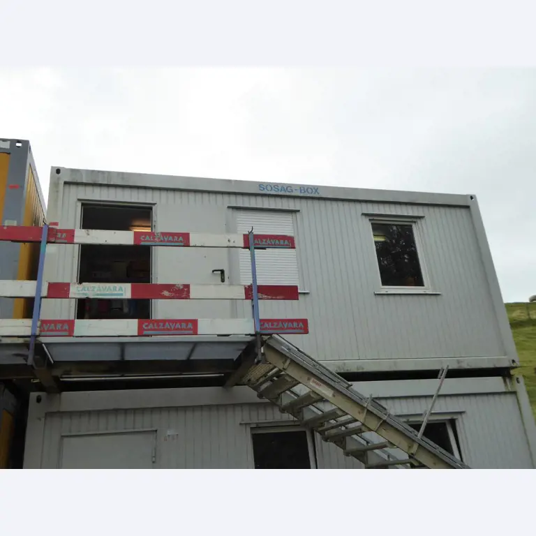 Bouwmachines, bouwuitrusting, graafmachines, bekisting, vloerstempels, Peri, Doka, voertuigen, bouwmaterialen<br>-1