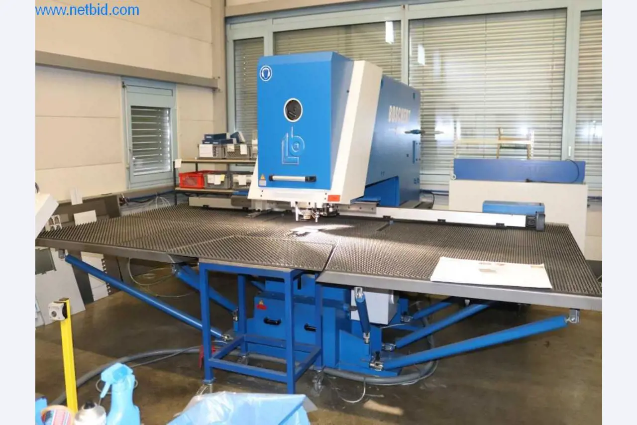 Tecnología de distribución de antenas SAT, producción de circuitos impresos, procesamiento de chapas metálicas-1