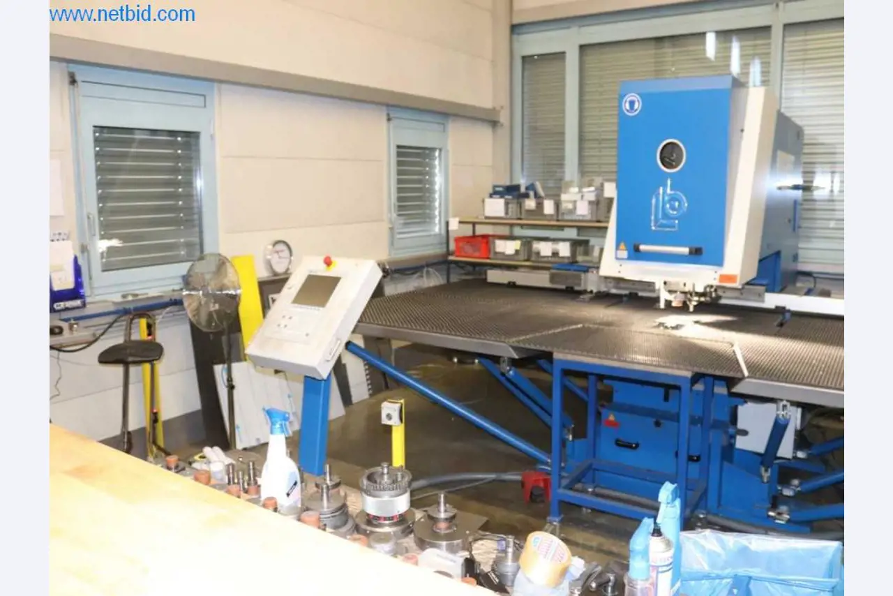 Tecnología de distribución de antenas SAT, producción de circuitos impresos, procesamiento de chapas metálicas-2