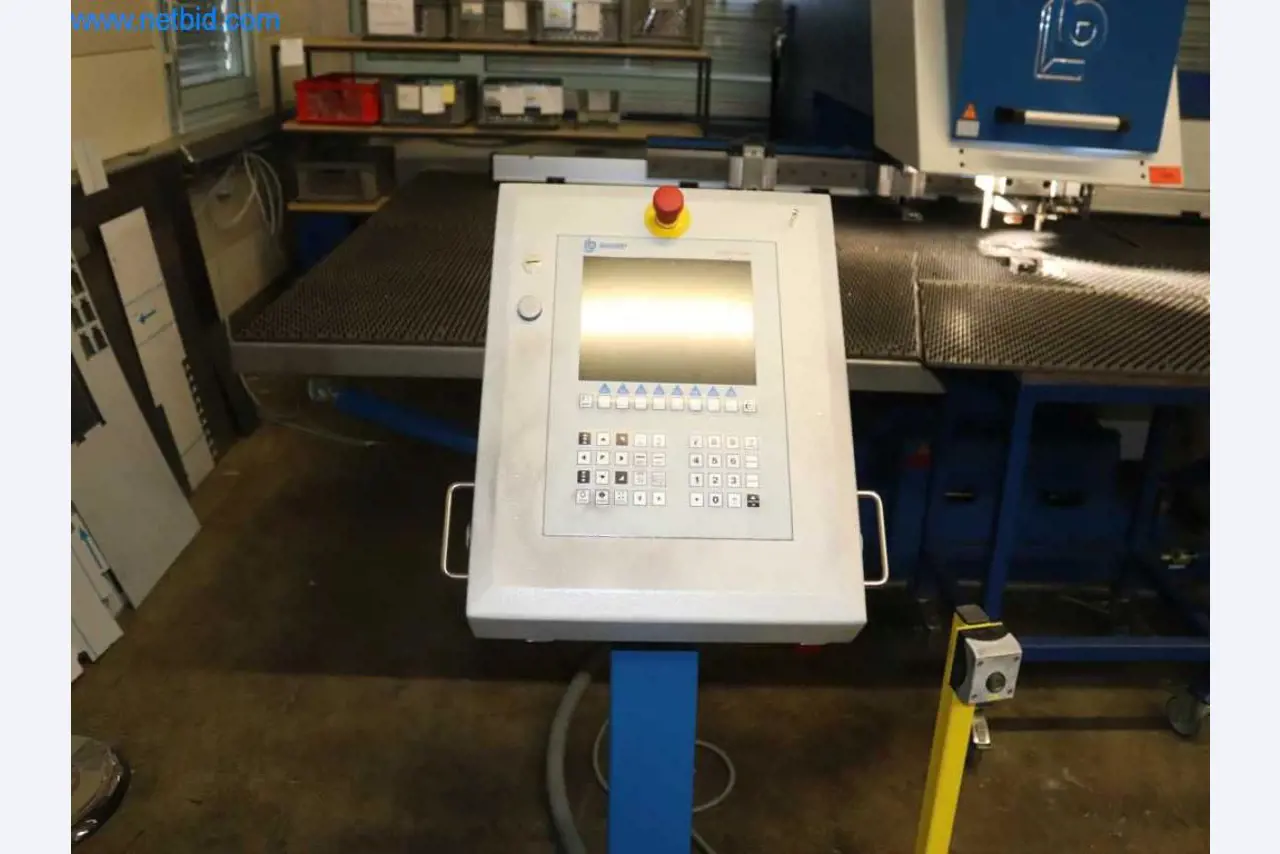 Tecnología de distribución de antenas SAT, producción de circuitos impresos, procesamiento de chapas metálicas-3