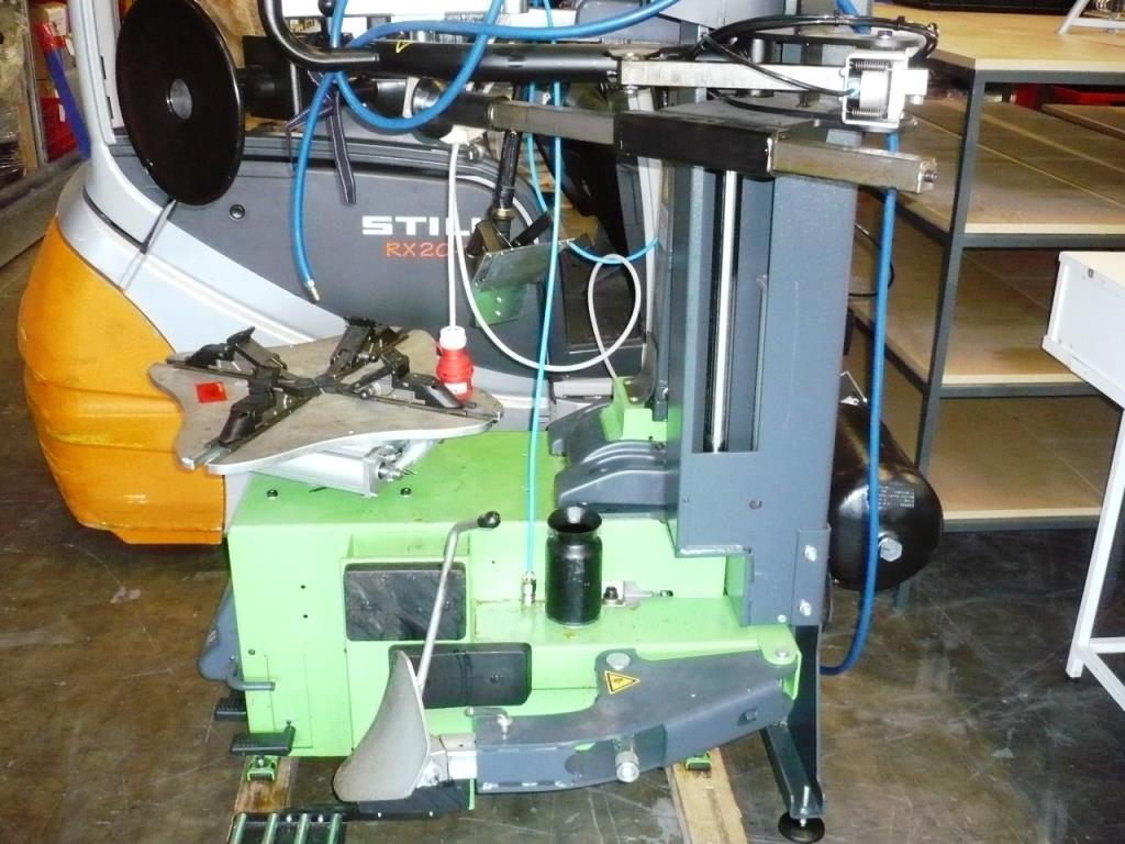 Technologia dystrybucji anten SAT, produkcja płytek drukowanych, obróbka blachy-2