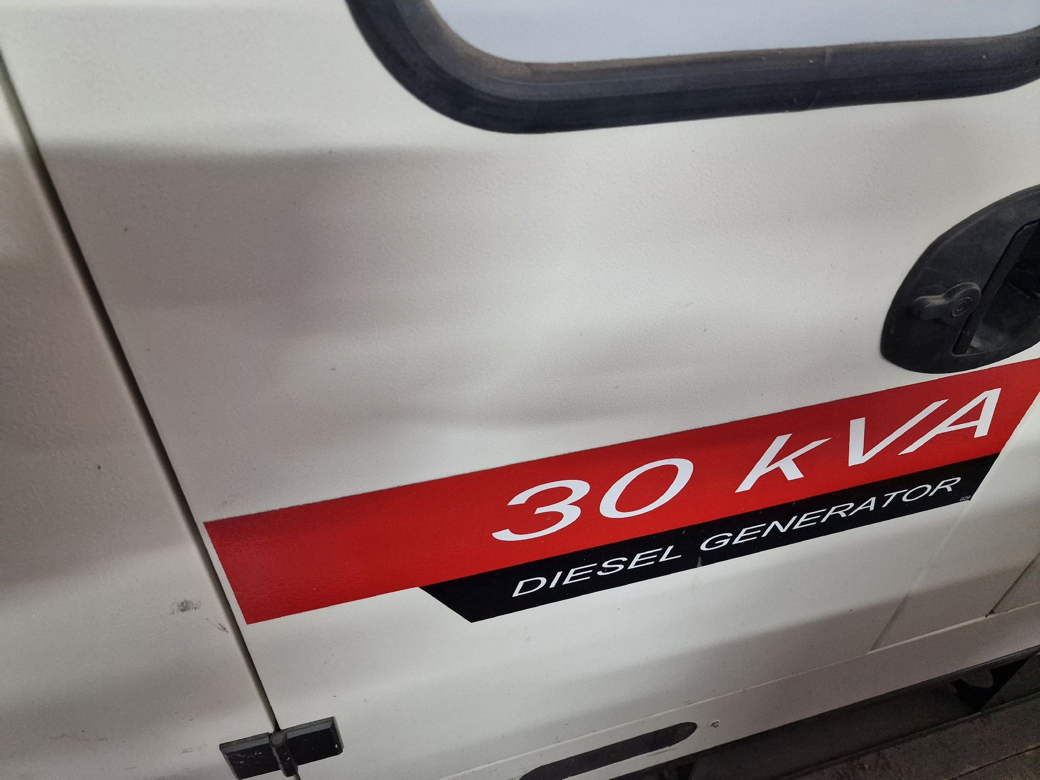 Diversas máquinas de impressão e de bordar-6