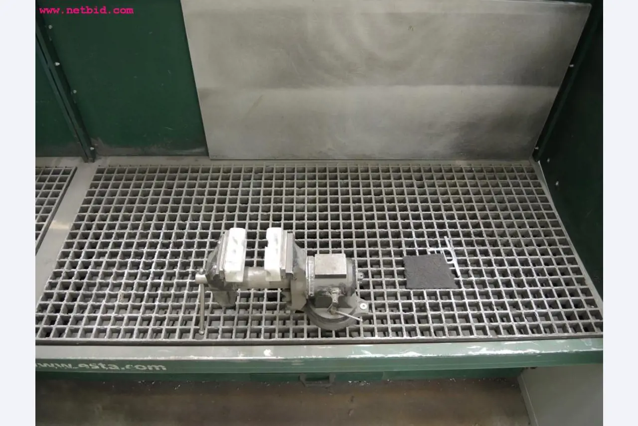 Chapas metálicas e máquinas para trabalhar metais<br><font size="2">Em colaboração com a Hilco Industrial Acquisitions bv</font>-4