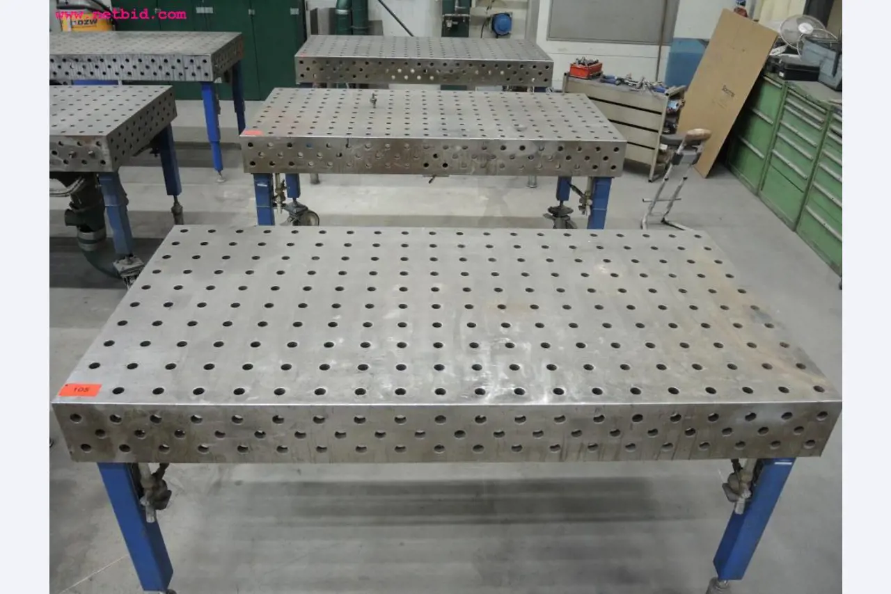 Chapas metálicas e máquinas para trabalhar metais<br><font size="2">Em colaboração com a Hilco Industrial Acquisitions bv</font>-4