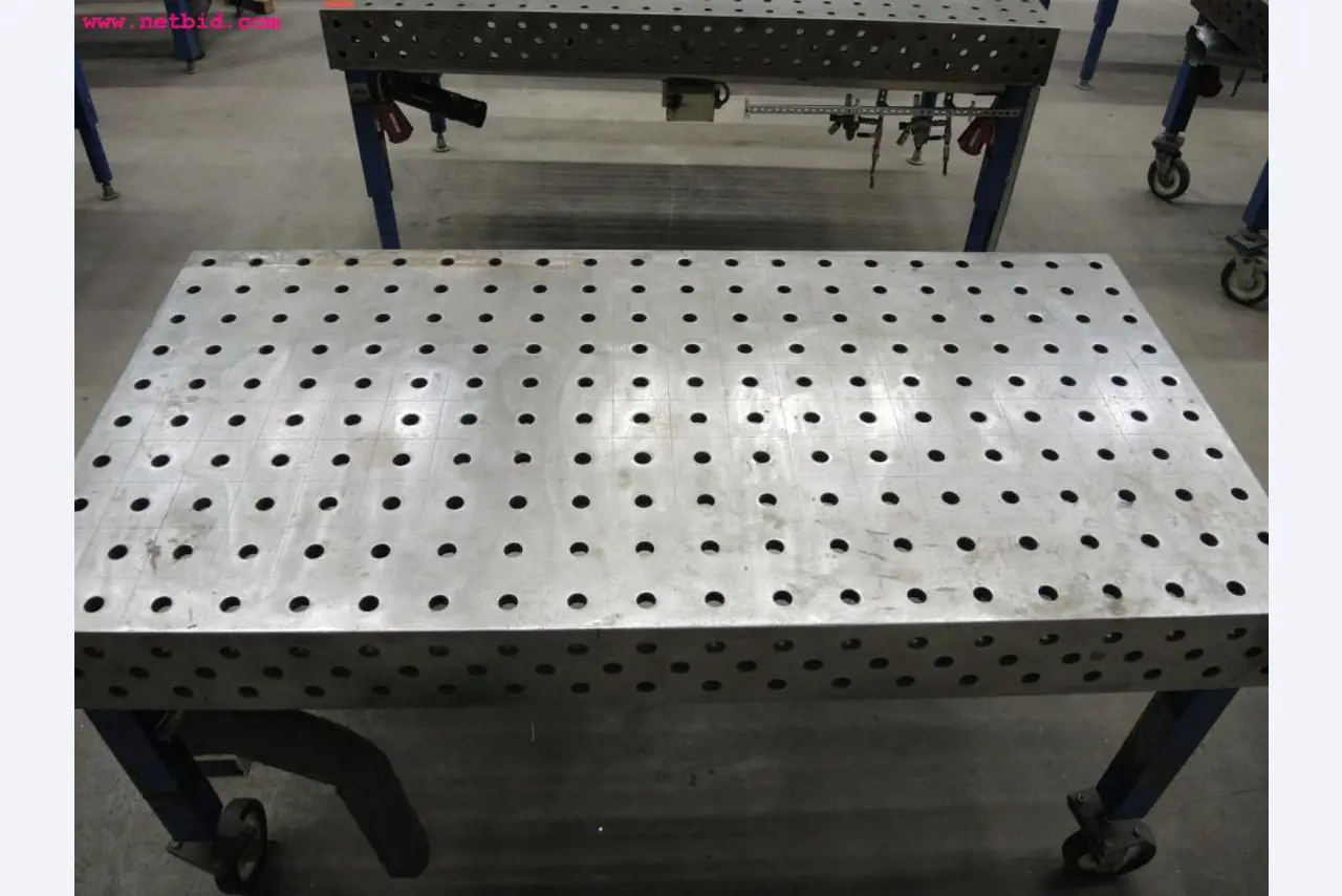 Chapas metálicas e máquinas para trabalhar metais<br><font size="2">Em colaboração com a Hilco Industrial Acquisitions bv</font>-3