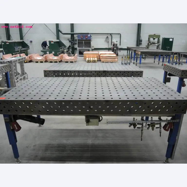 Chapas metálicas e máquinas para trabalhar metais<br><font size="2">Em colaboração com a Hilco Industrial Acquisitions bv</font>-2