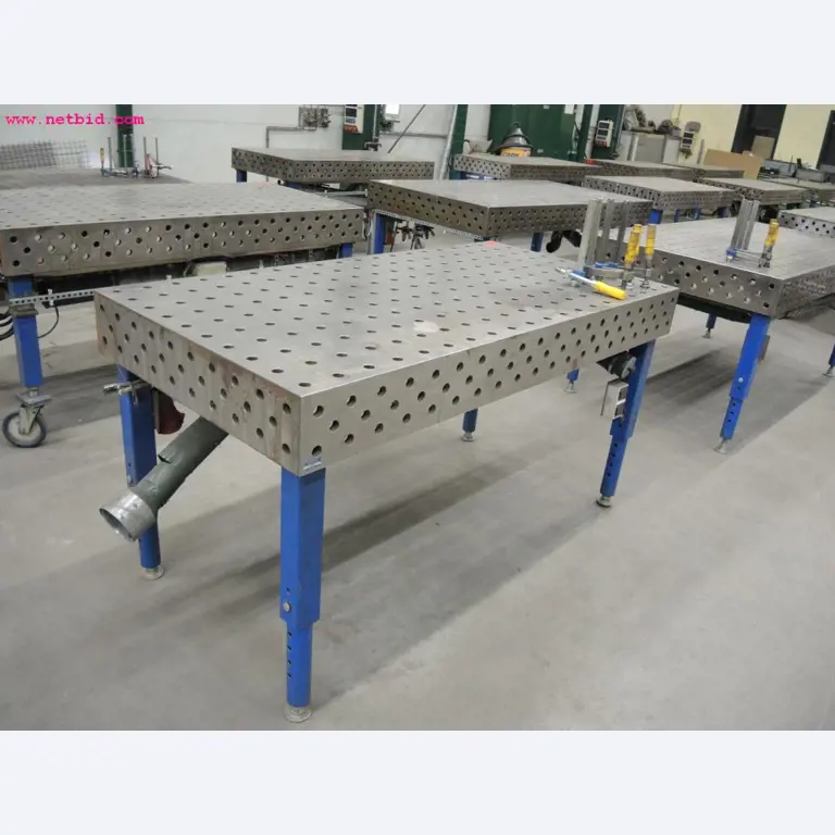 Chapas metálicas e máquinas para trabalhar metais<br><font size="2">Em colaboração com a Hilco Industrial Acquisitions bv</font>-1