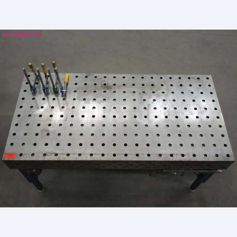 Chapas metálicas e máquinas para trabalhar metais<br><font size="2">Em colaboração com a Hilco Industrial Acquisitions bv</font>-4