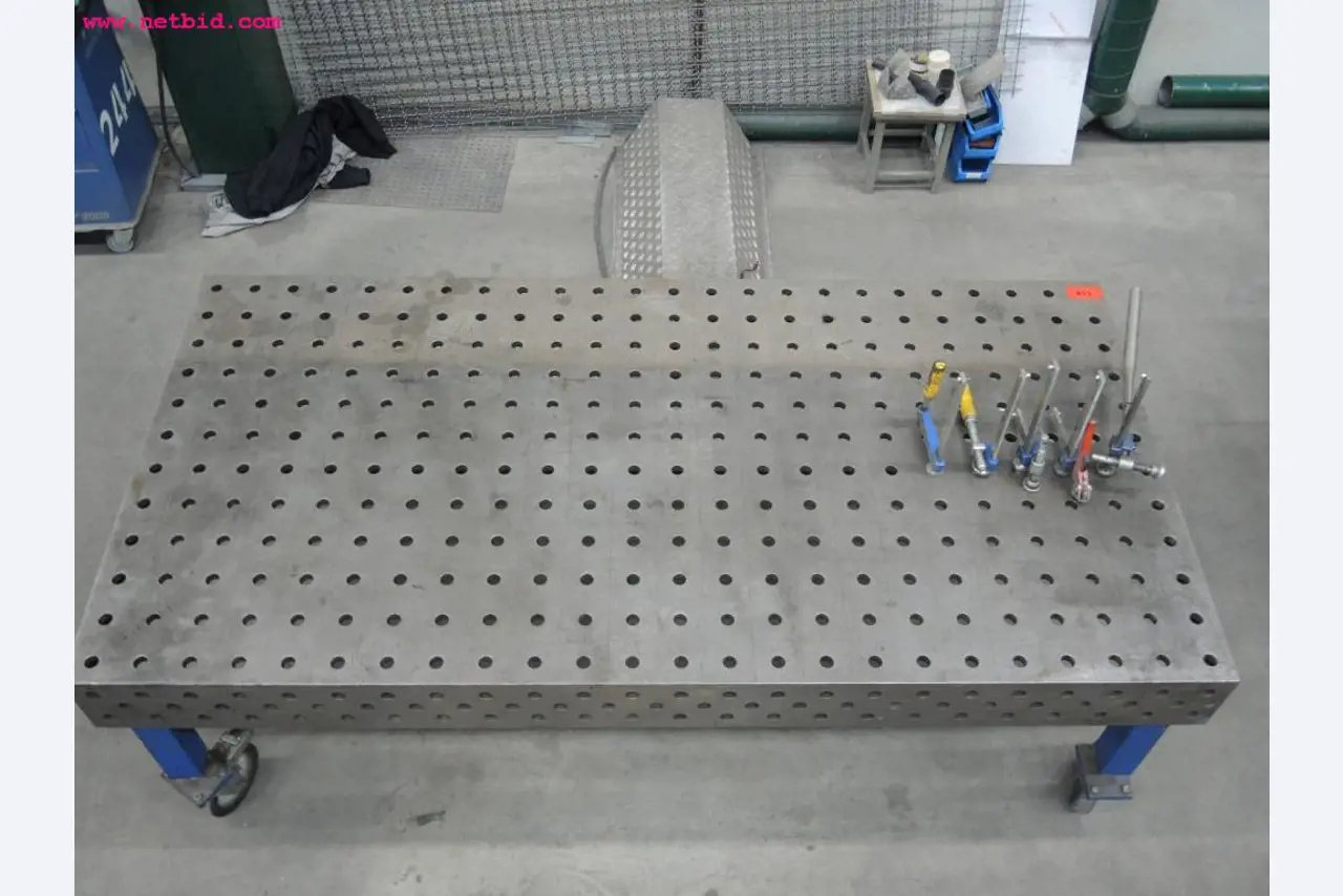 sheetmetal and metalworking machines <br><font size="2">In collaboration with Hilco Industrial Acquisitions bv<br></font>-1
