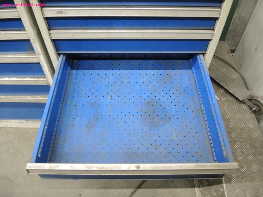 Chapas metálicas e máquinas para trabalhar metais<br><font size="2">Em colaboração com a Hilco Industrial Acquisitions bv</font>-4