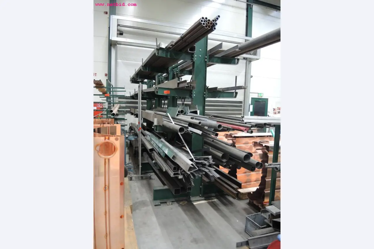 Chapas metálicas e máquinas para trabalhar metais<br><font size="2">Em colaboração com a Hilco Industrial Acquisitions bv</font>-2