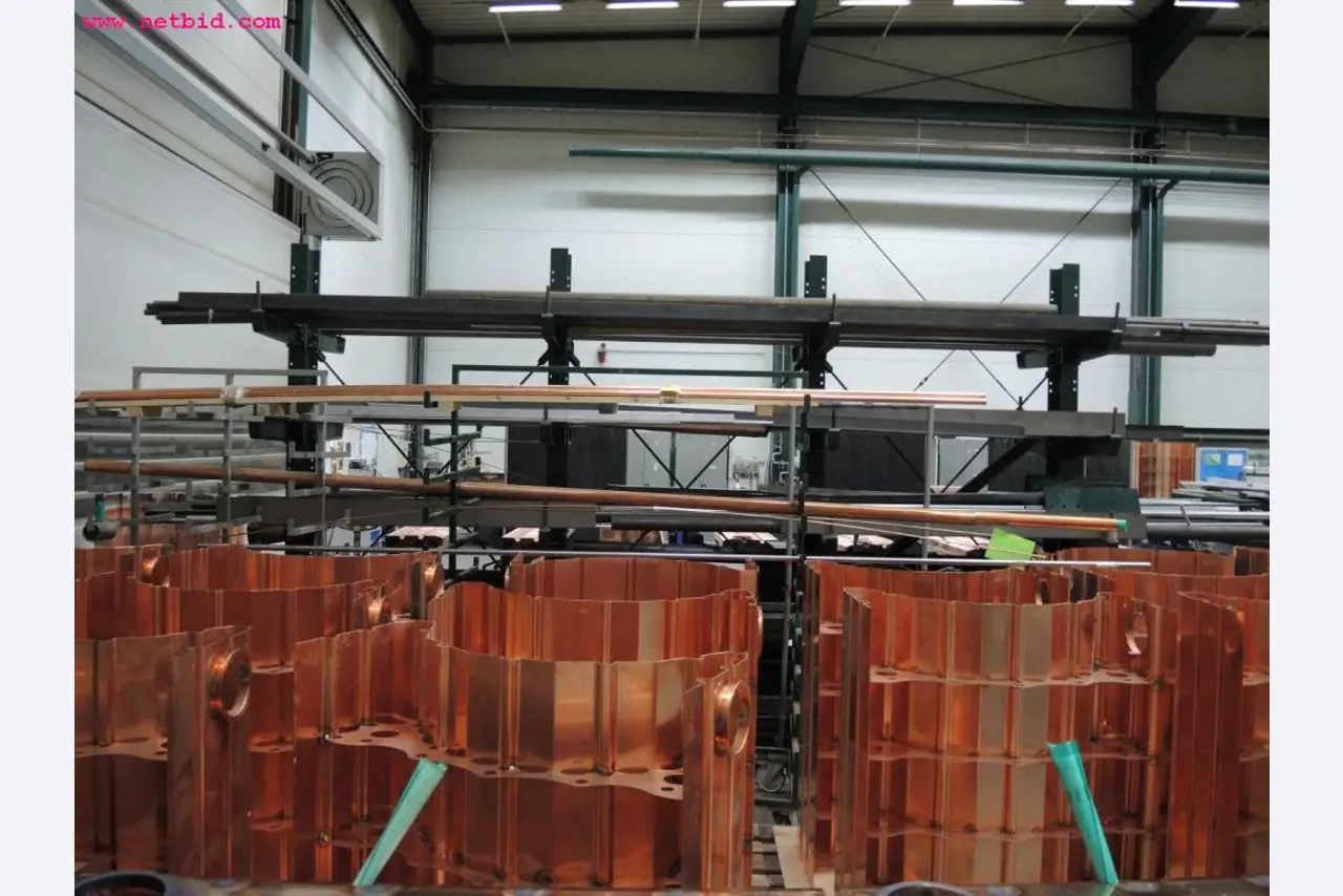 Chapas metálicas e máquinas para trabalhar metais<br><font size="2">Em colaboração com a Hilco Industrial Acquisitions bv</font>-3