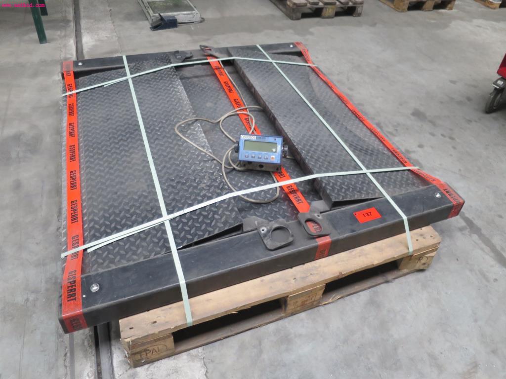 Chapas metálicas e máquinas para trabalhar metais<br><font size="2">Em colaboração com a Hilco Industrial Acquisitions bv</font>-1