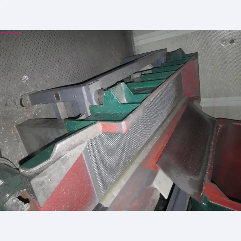 Chapas metálicas e máquinas para trabalhar metais<br><font size="2">Em colaboração com a Hilco Industrial Acquisitions bv</font>-11