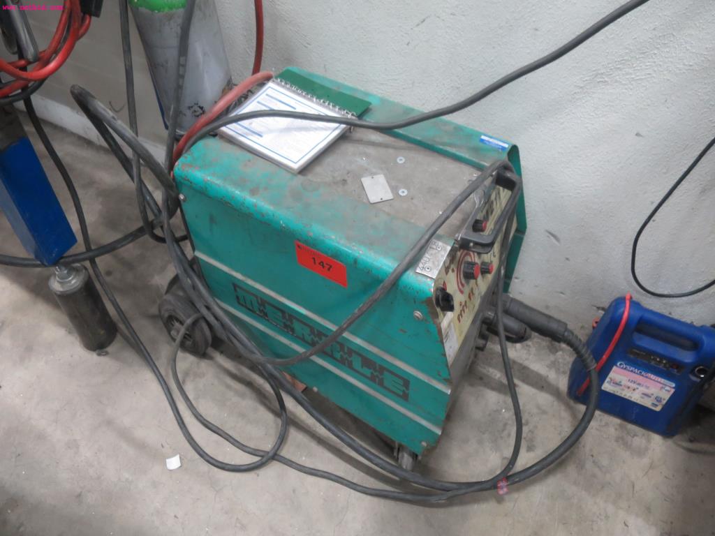 Chapas metálicas e máquinas para trabalhar metais<br><font size="2">Em colaboração com a Hilco Industrial Acquisitions bv</font>-1