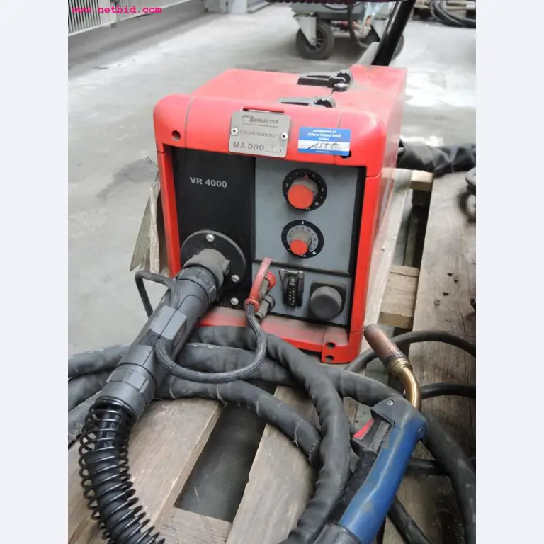 Machines pour le travail de la tôle et des métaux<br><font size="2">En collaboration avec Hilco Industrial Acquisitions bv</font>.-4