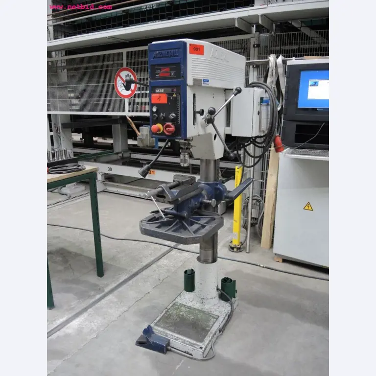 Plaat- en metaalbewerkingsmachines<br><font size="2">In samenwerking met Hilco Industrial Acquisitions bv</font>-1