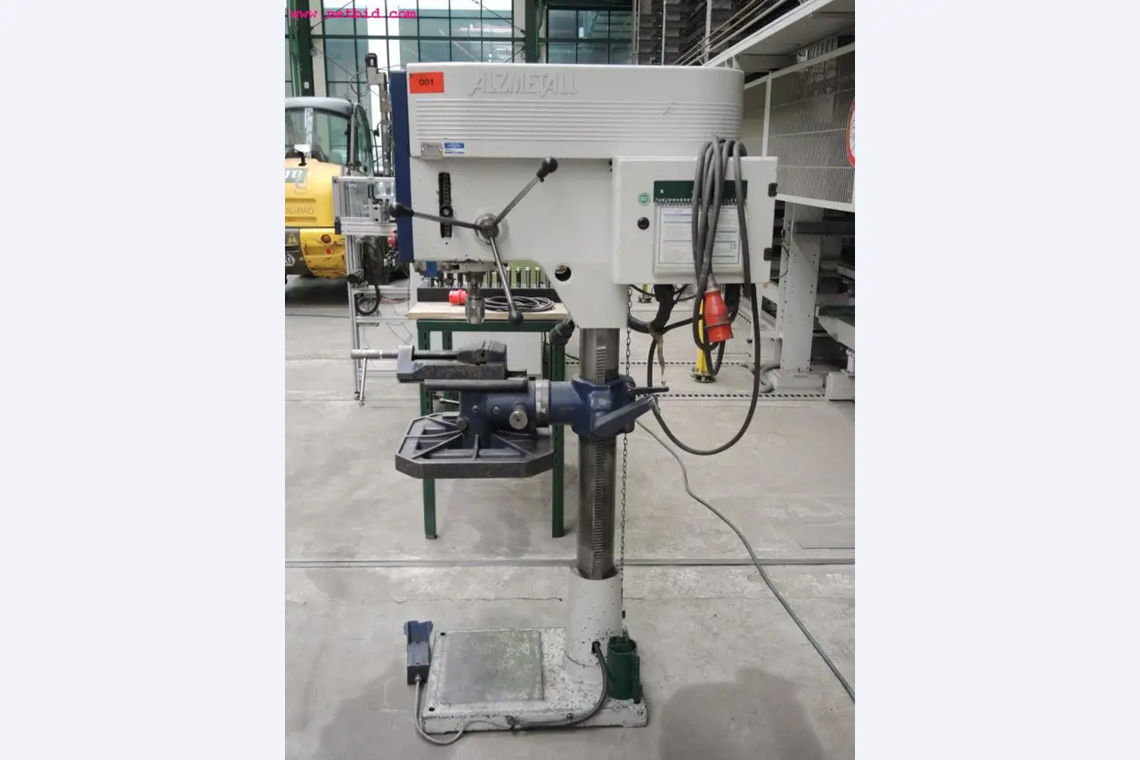 Plaat- en metaalbewerkingsmachines<br><font size="2">In samenwerking met Hilco Industrial Acquisitions bv</font>-3