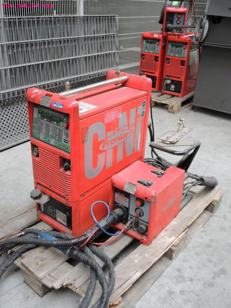 Chapas metálicas e máquinas para trabalhar metais<br><font size="2">Em colaboração com a Hilco Industrial Acquisitions bv</font>-1