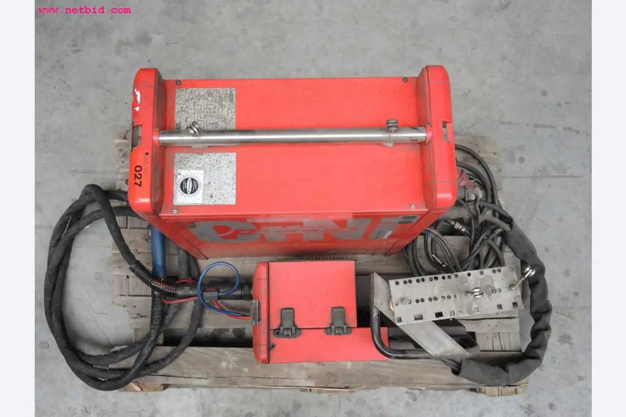Machines pour le travail de la tôle et des métaux<br><font size="2">En collaboration avec Hilco Industrial Acquisitions bv</font>.-4